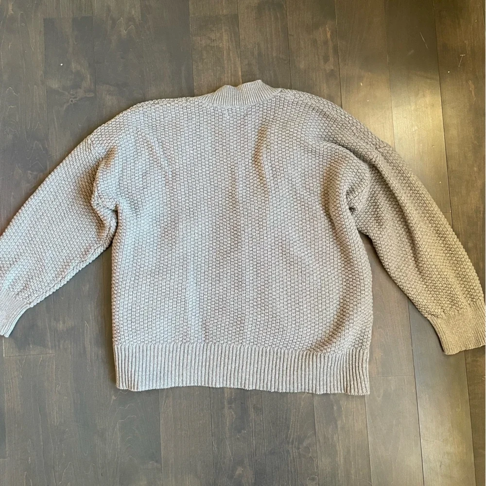 Aerie Cozy Gray Button-Up Women Cardigan Sweater Size Medium - Picture 10 of 10